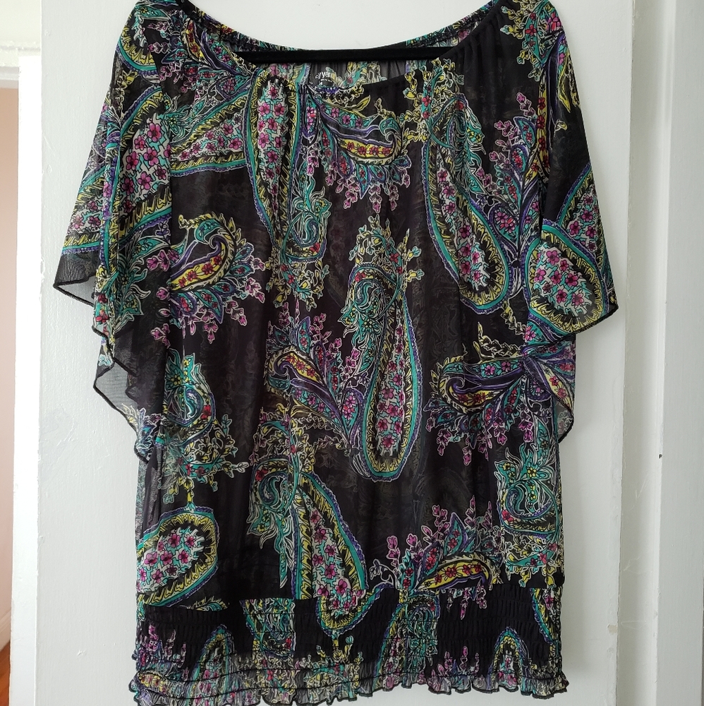 Cute Paisley top